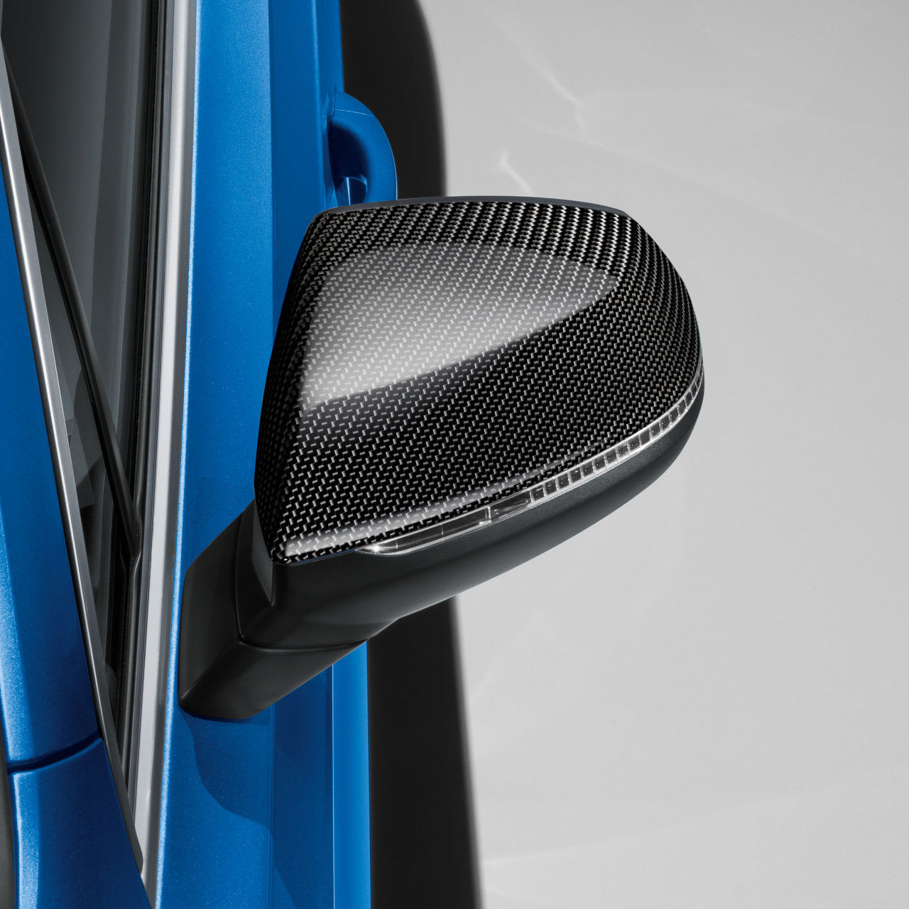 Obudowa lusterka zewnętrznego z karbonu